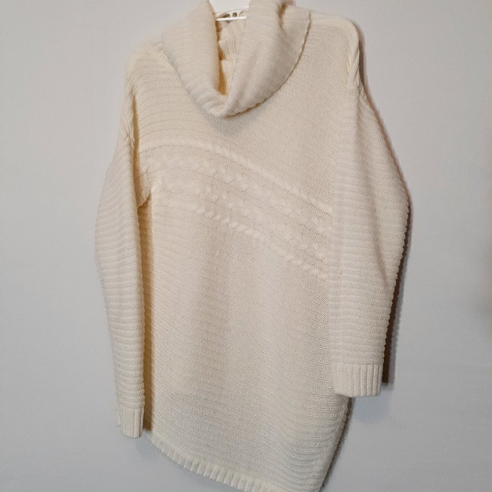 Women's "Verve Ami" Ivory Cowl Neck High-Low Cable Knit Sweater; Size L - Picture 2 of 6